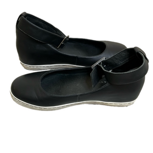 SARAH PACINI Italian Black Leather Flat with Ankle Strap, EUR 40 (US 9-9.5)